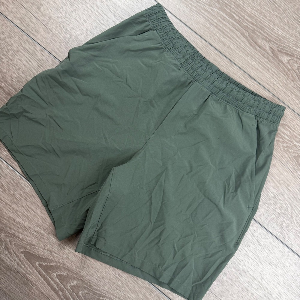 Lululemon Mens Pace Breaker Linerless Athletic Shorts Green Medium